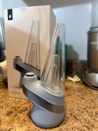 Preview pic of Puffco Peak - blue