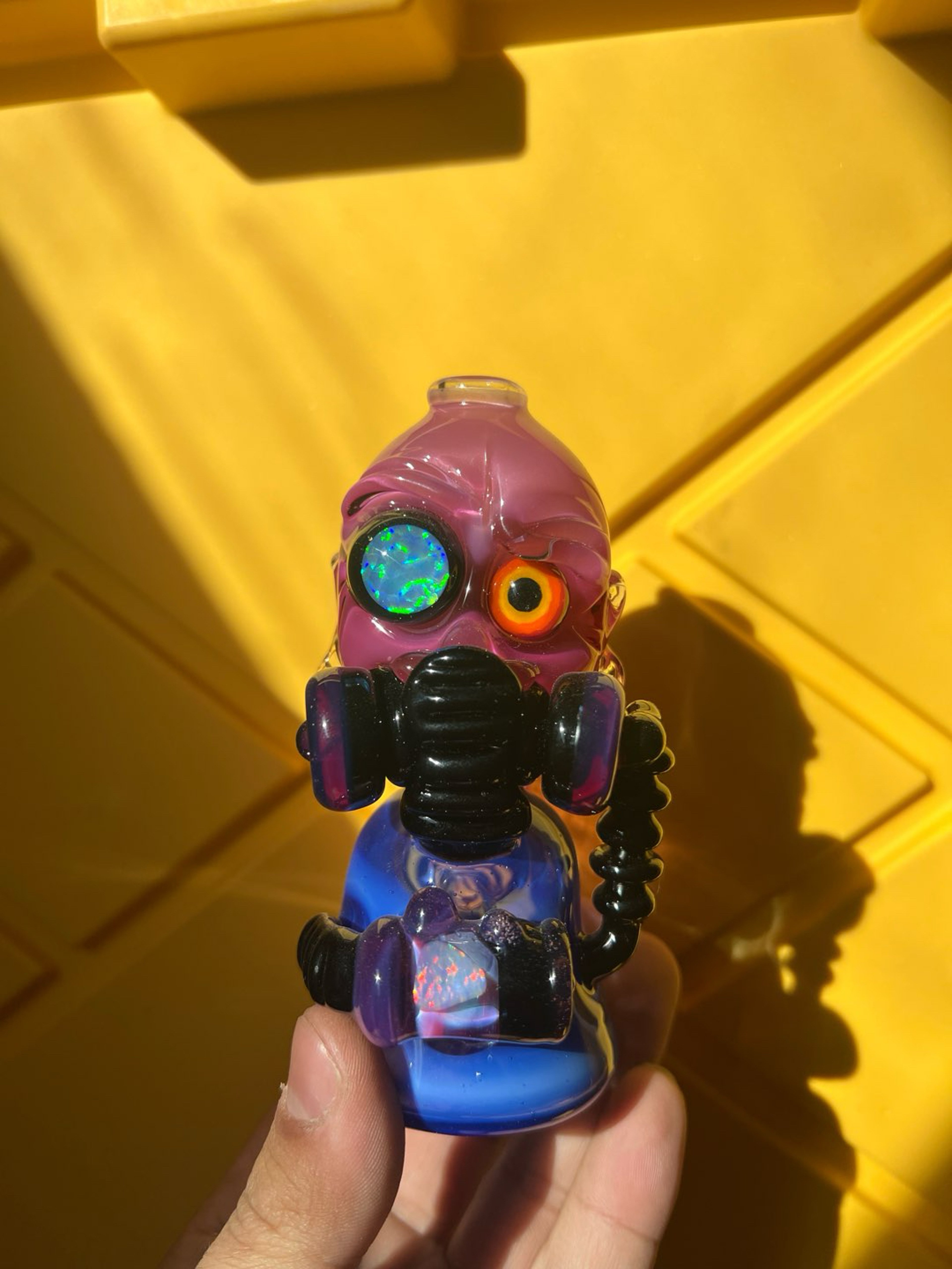 Preview pic of Mango Glass