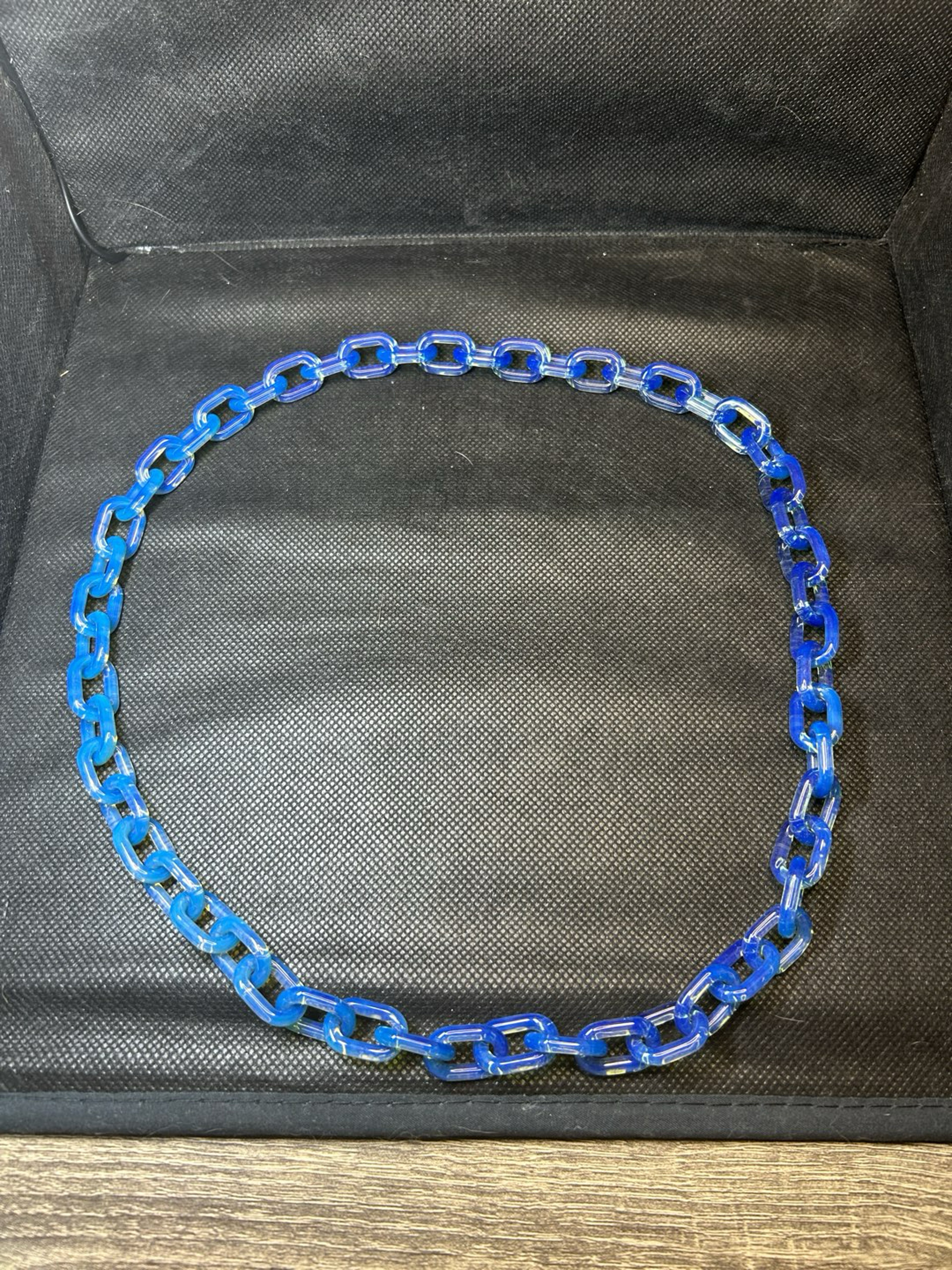 Preview pic of Changskiglass chain