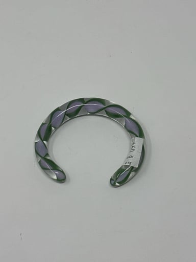 Preview pic of Ironlungs glass bracelet