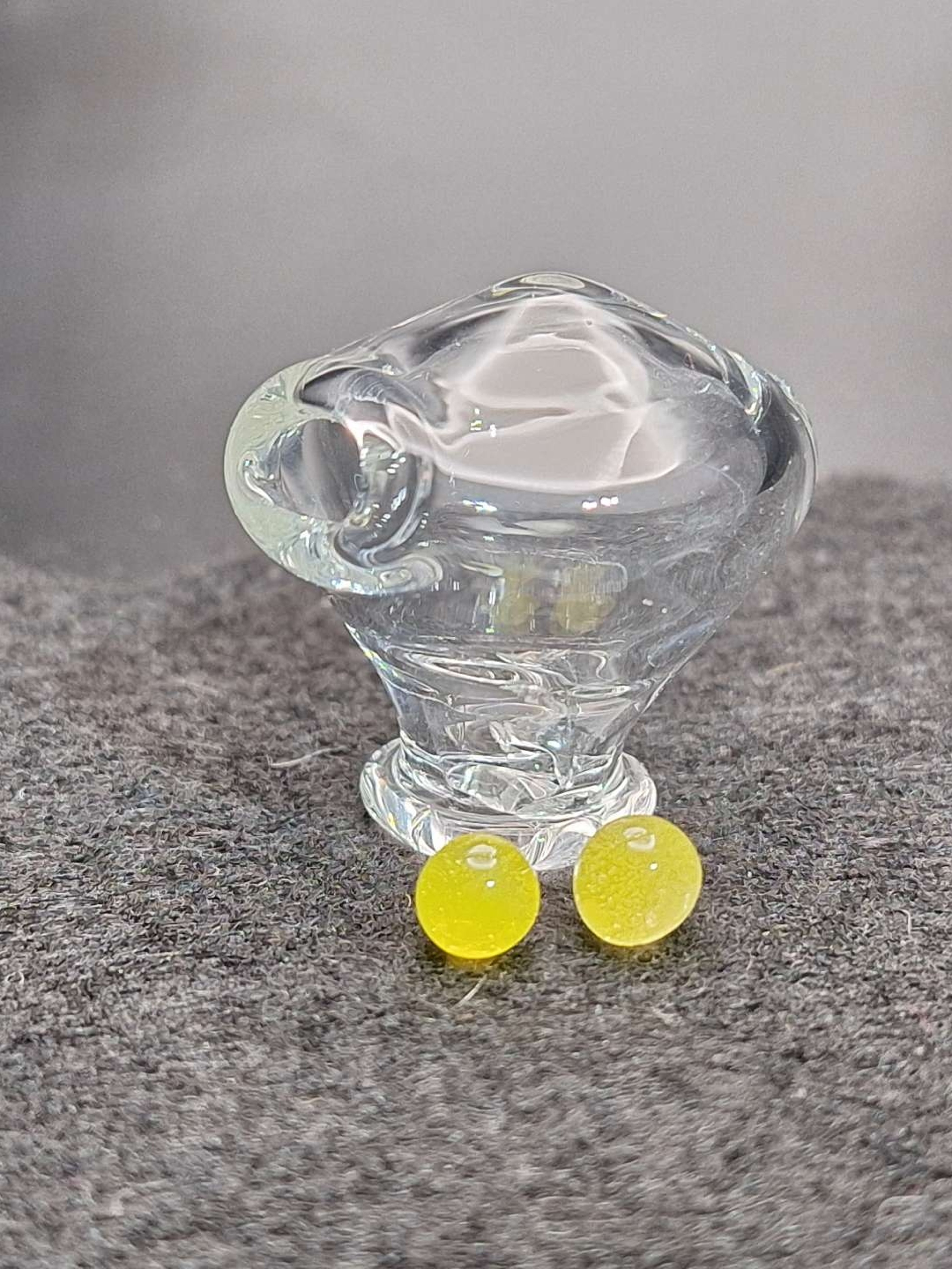 Pivot spinner with pearls image 0