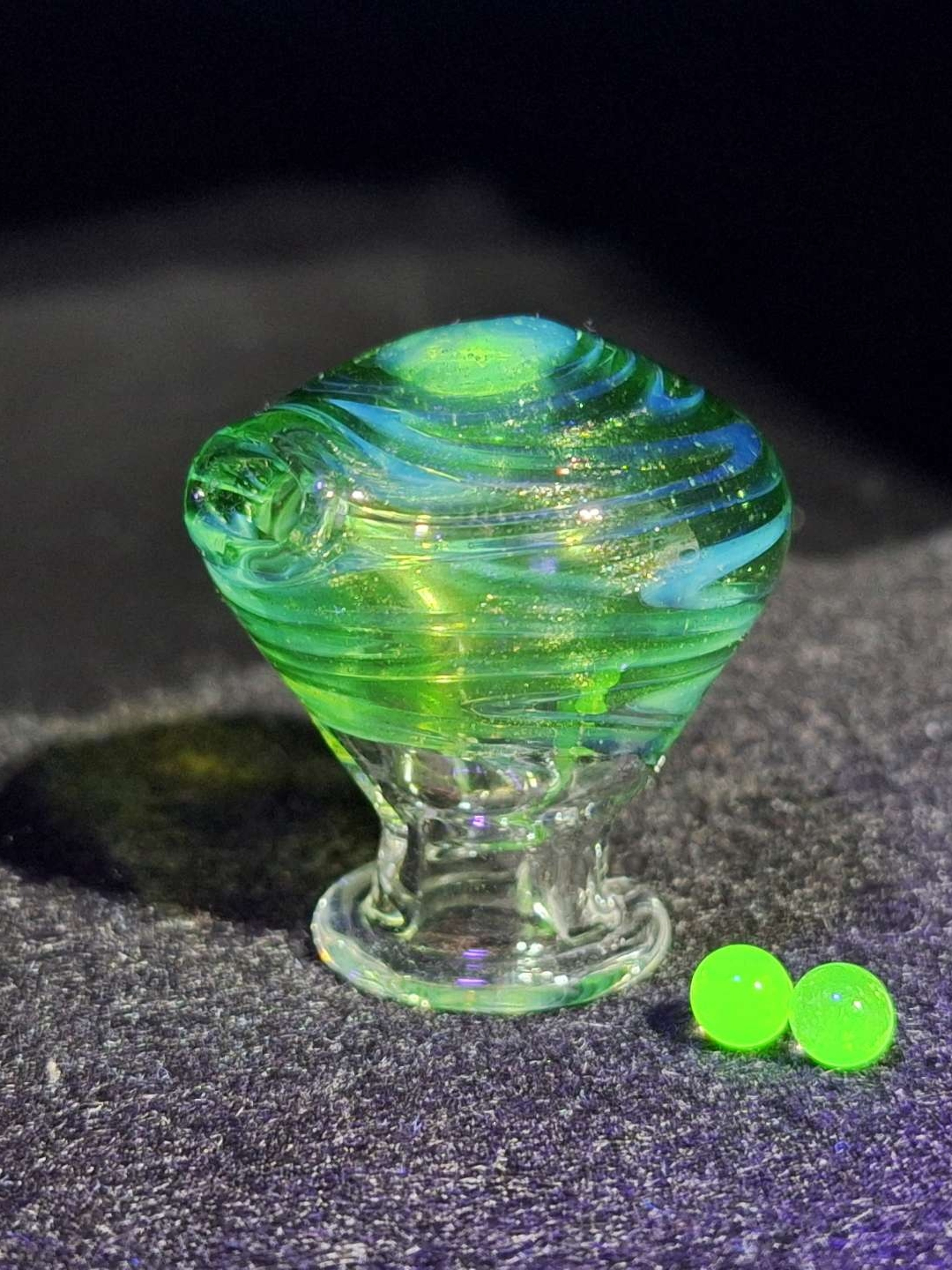 Wig Wag Pivot spinner with UV pearls image 0