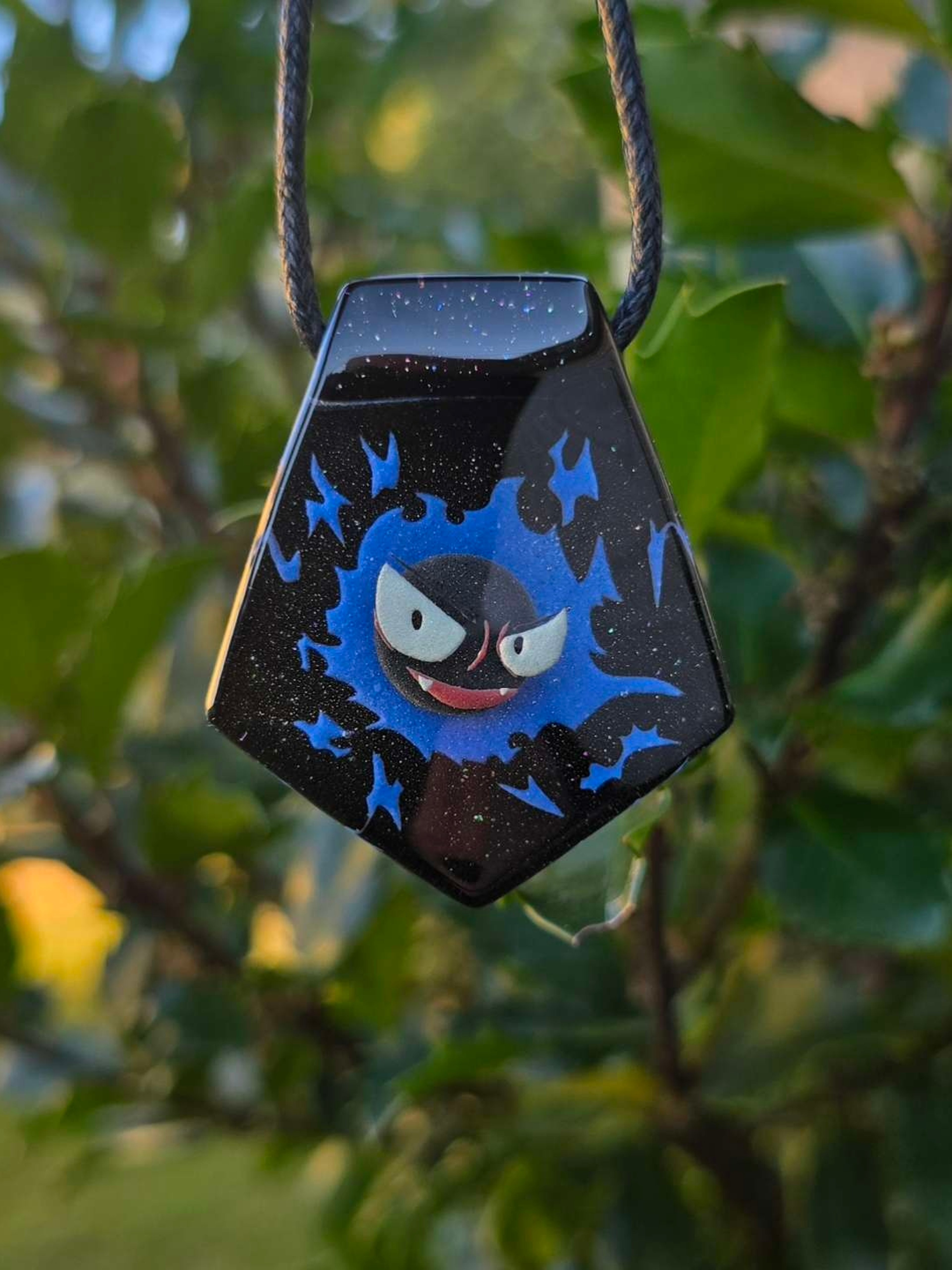 Preview pic of Shiny Ghastly Layered Glow UV Pendant