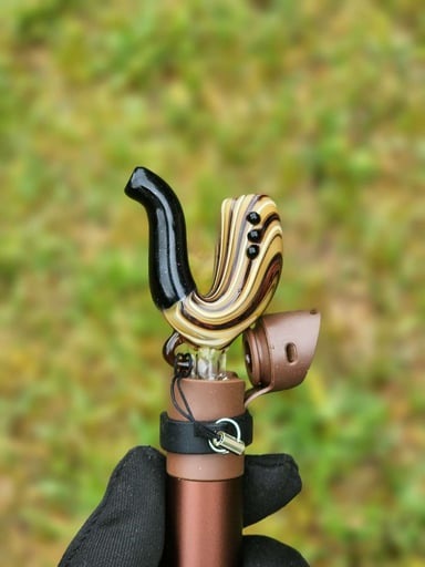 Preview pic of Woodgrain sherlock pivot top