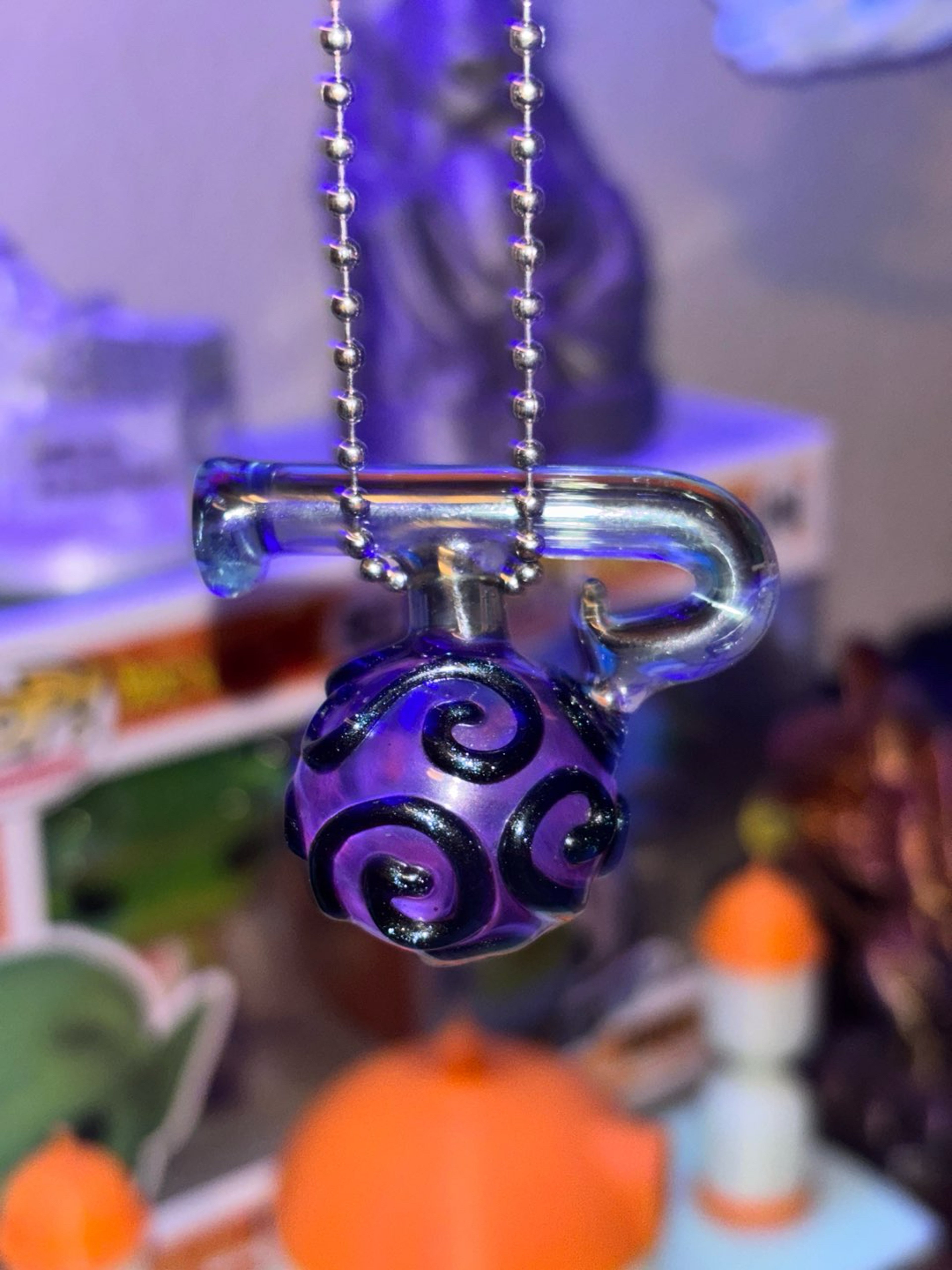 Preview pic of Gum gum pendant
