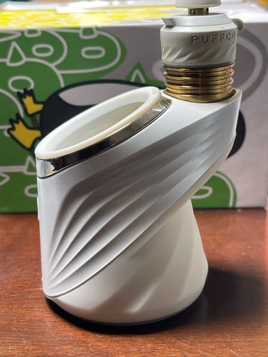 Preview pic of Peak Pro Pearl (color) *like brand new*