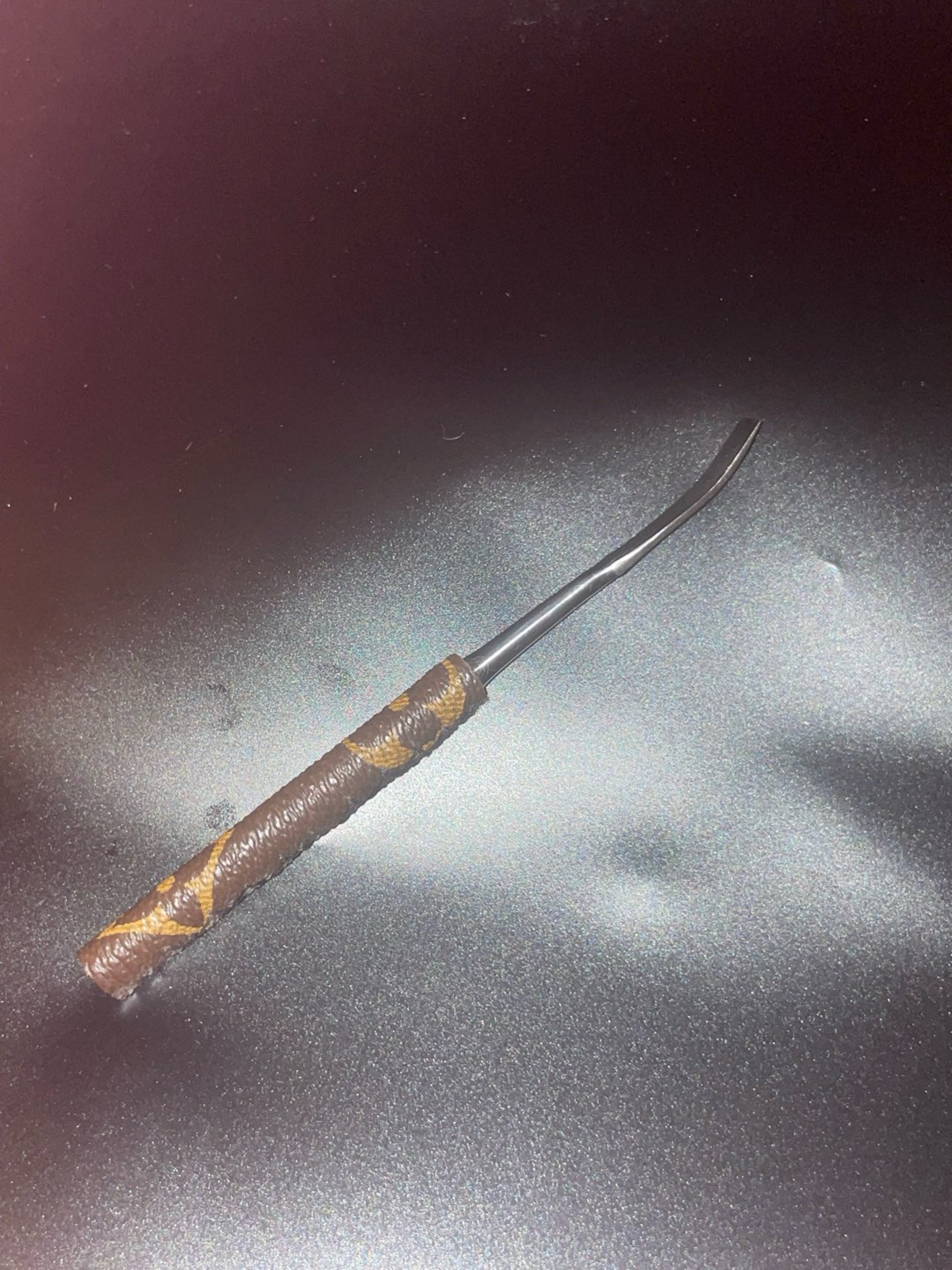 Preview pic of Gucci leather dab tool