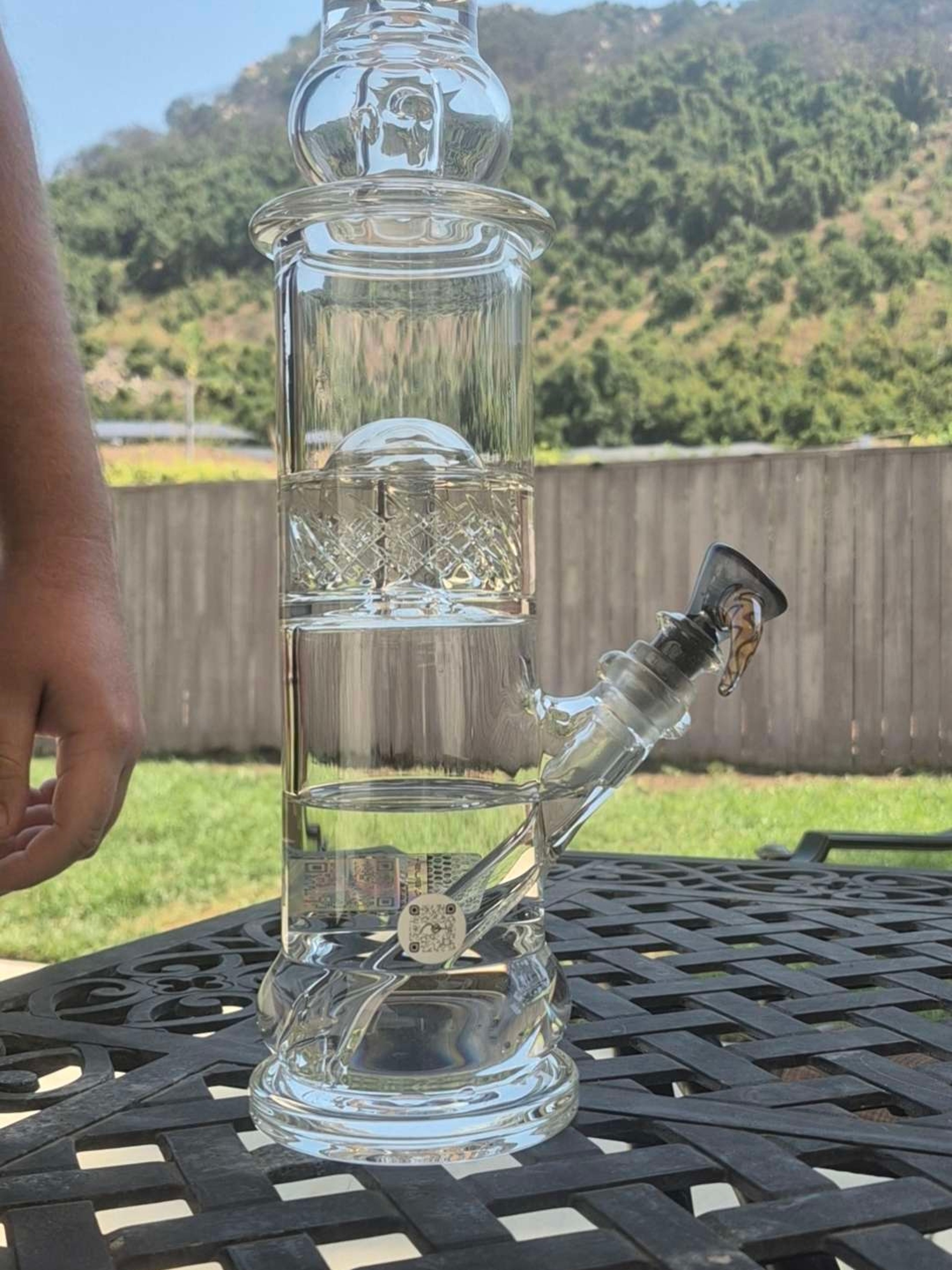 Preview pic of Mobuis glass