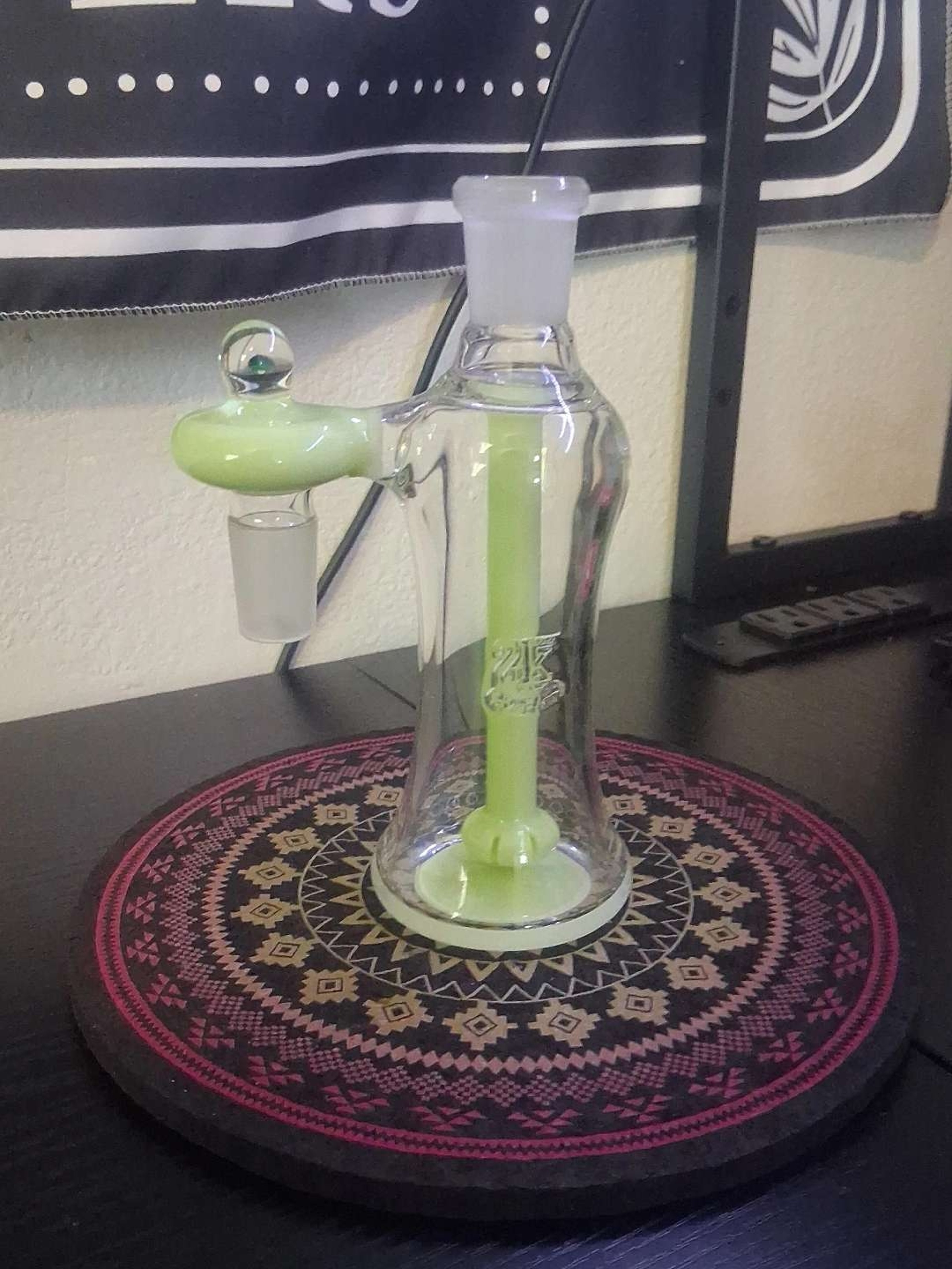 Preview pic of 2kGlassart Ashcatcher