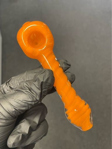 Preview pic of Frit Boxhead Pipe Orange