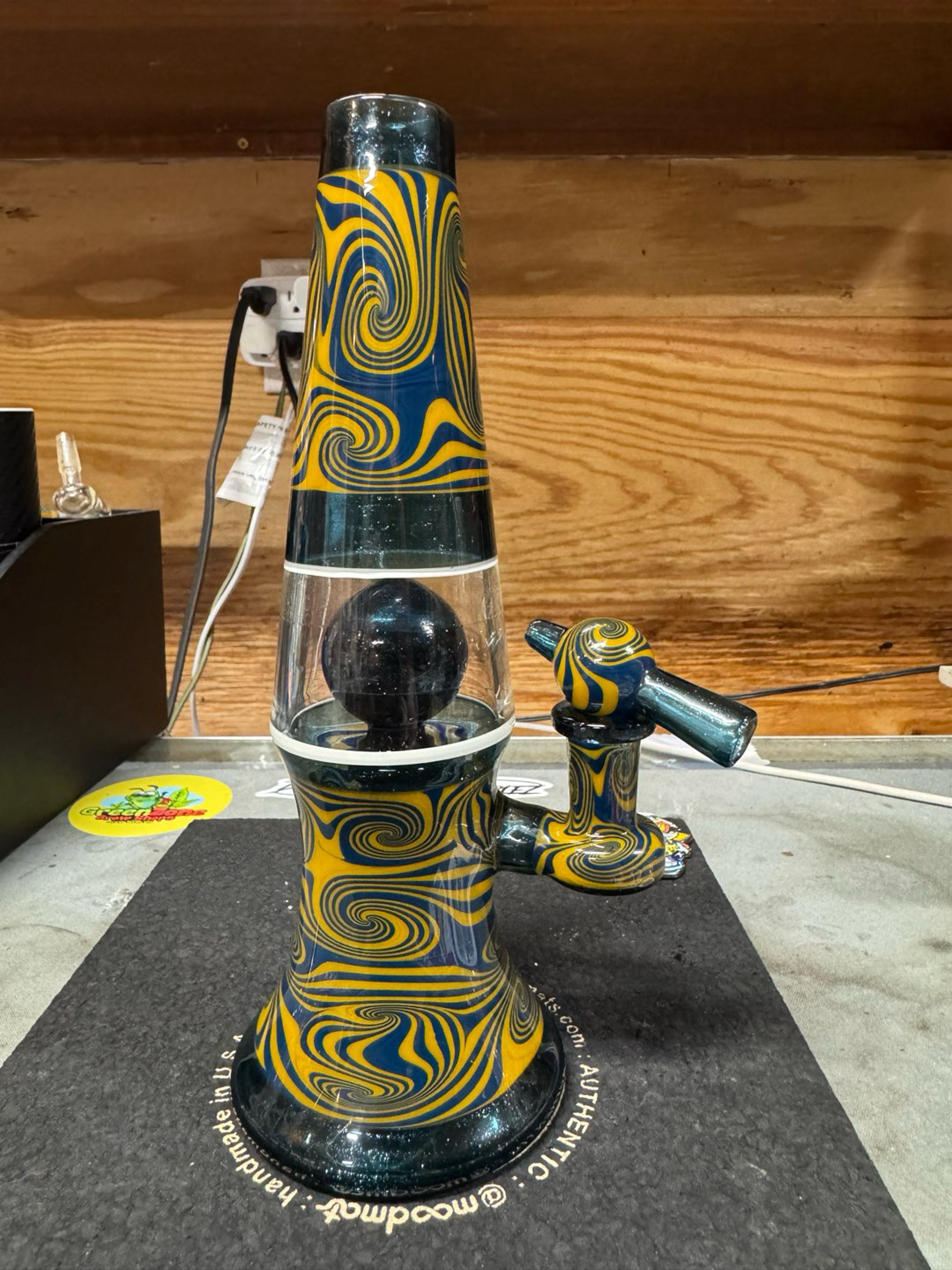 Preview pic of yg collab lamp