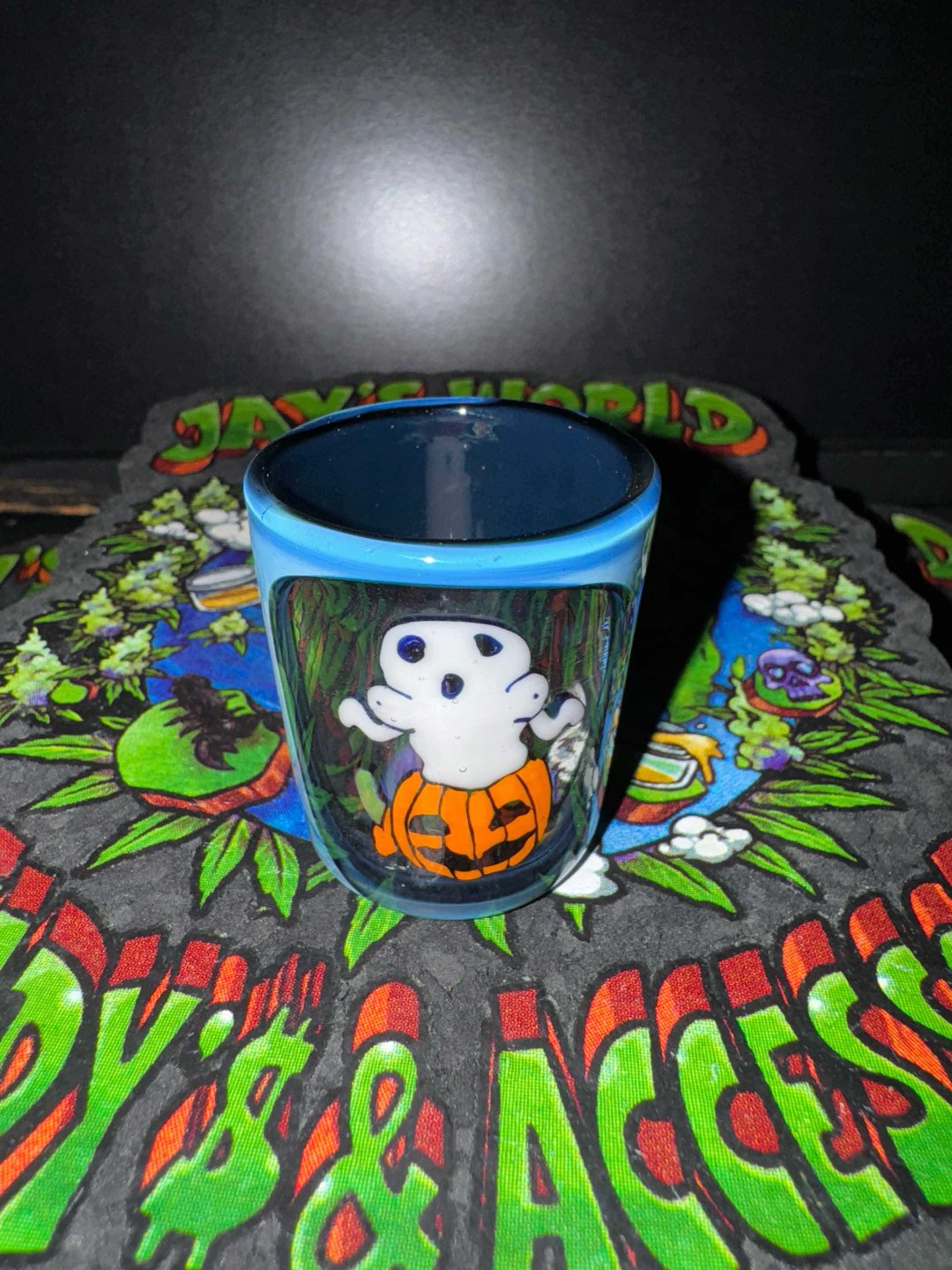 Shurlokholm shot glass image 0
