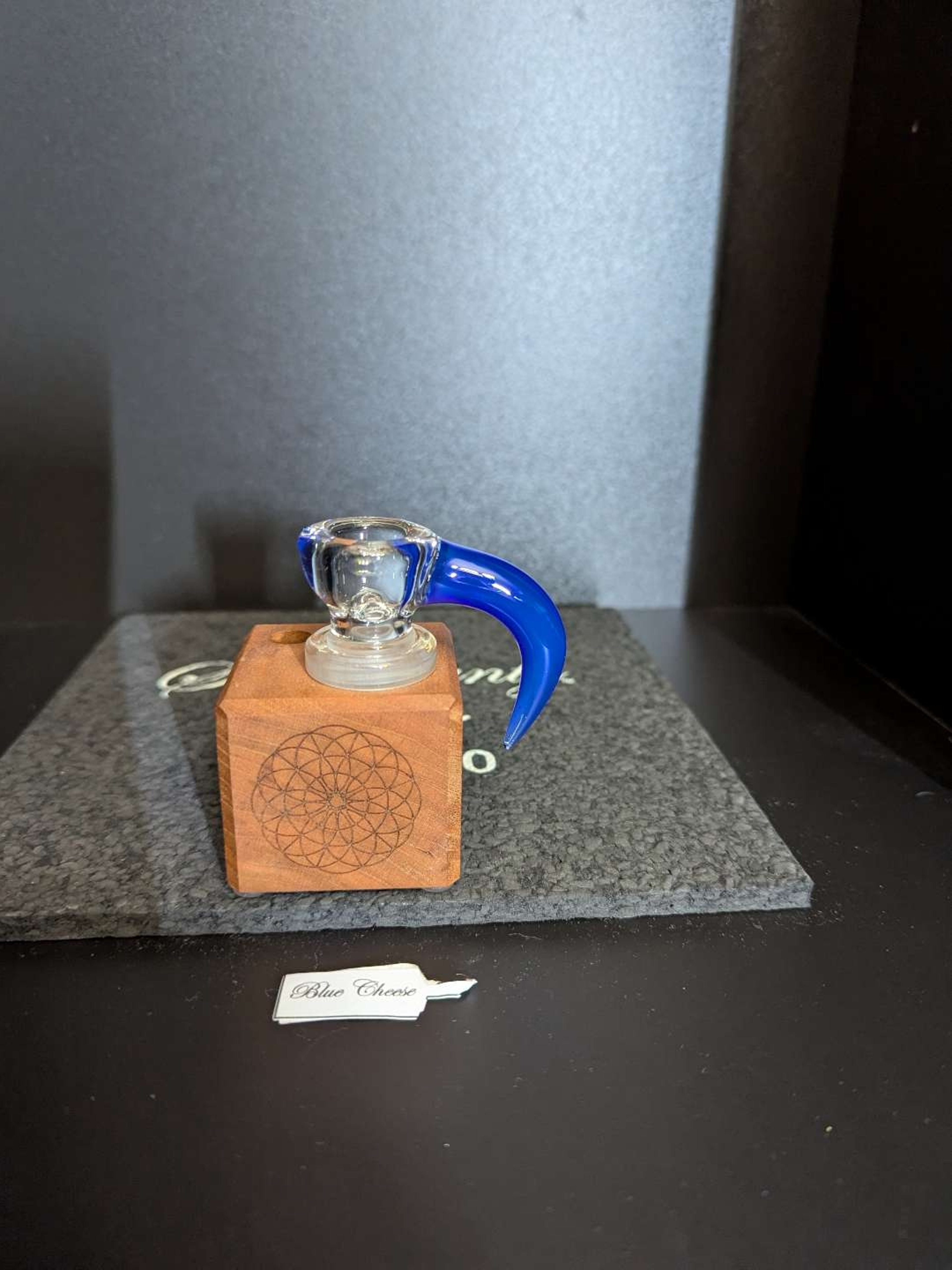 Preview pic of Sovereignty Blue Cheese Partial Accent Slide