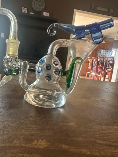 Preview pic of (UNKNOWN ARTIST) recycler rig 14mm