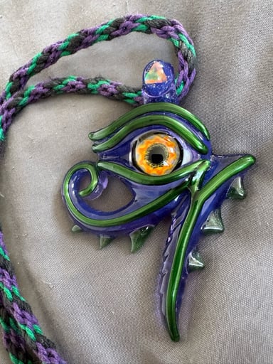 Preview pic of 🔥Mako Glass tri angle opal UV Eye of Ra chromium/gold amethyst / custom hemp chain🔥