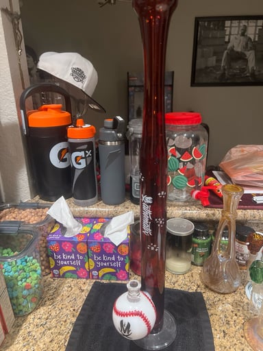Preview pic of Bong baseball bat ball bong