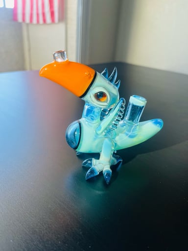 Preview pic of RJ glass Toucan