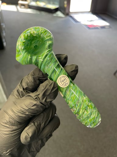 Preview pic of Frit Twist Pipe Green