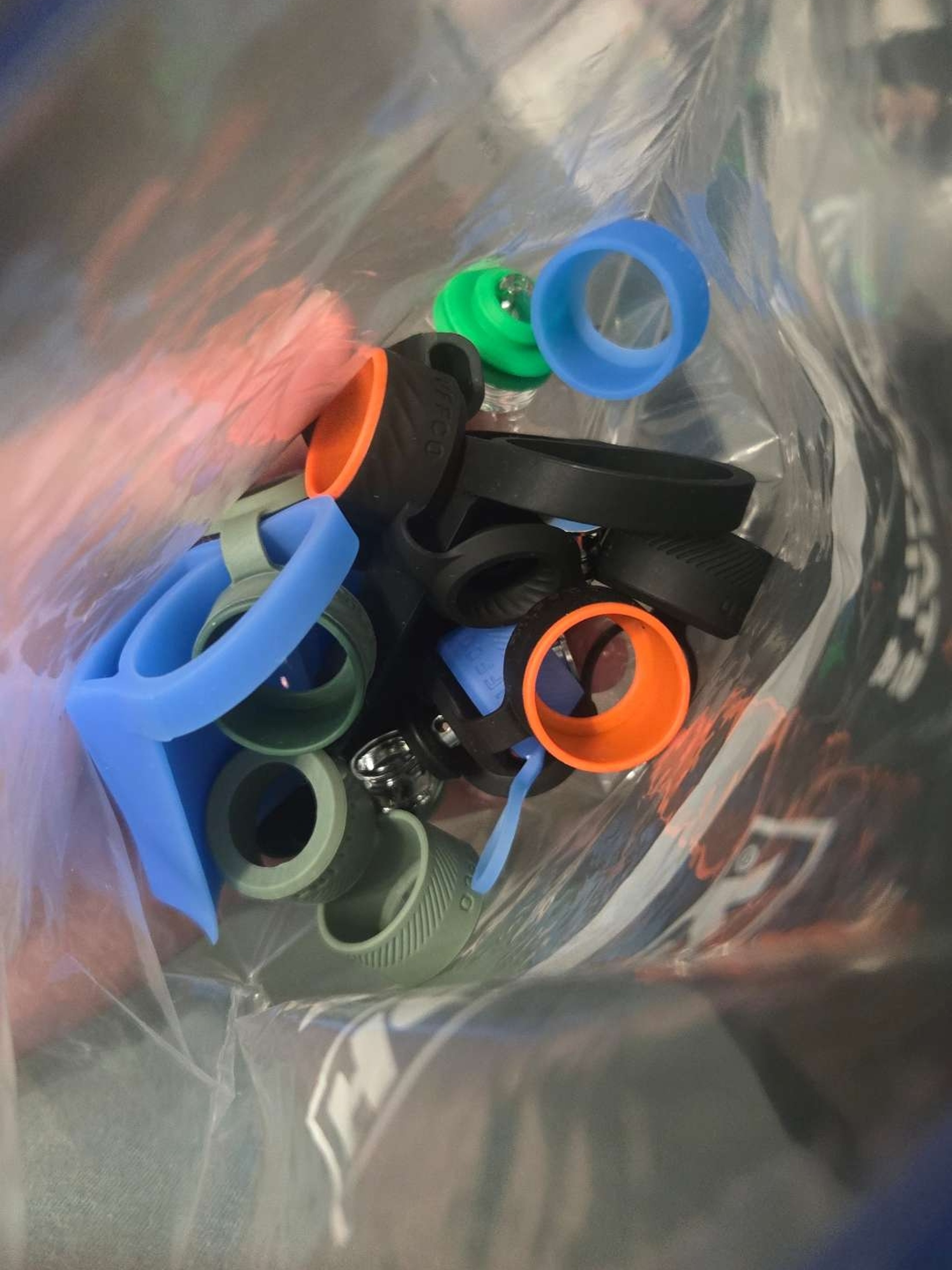 Preview pic of Assorted puffco and glass bubbler attachment