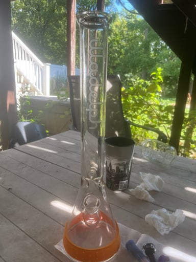 Preview pic of Medium Illy Beaker