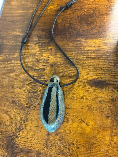 Preview pic of Pendy