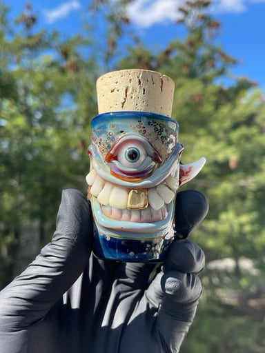 Preview pic of 18kt Gold tooth Cork Jar