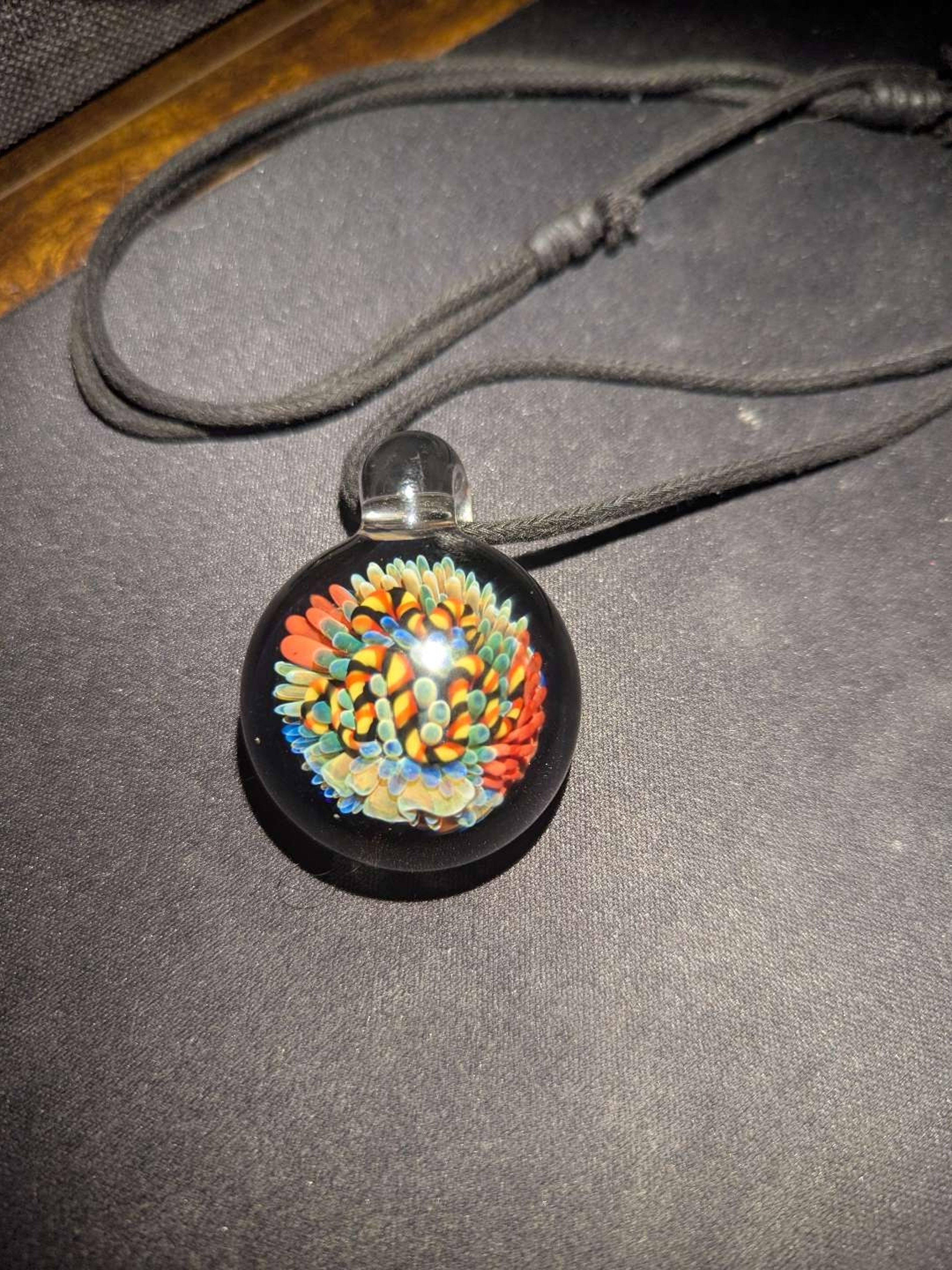 Medium sized coral pendant image 0