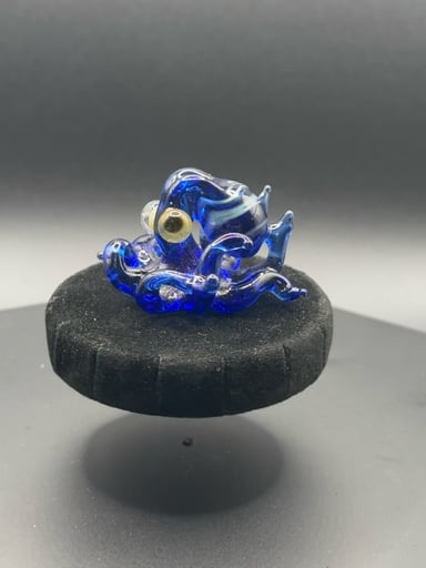 Preview pic of Octopus pendant - blue