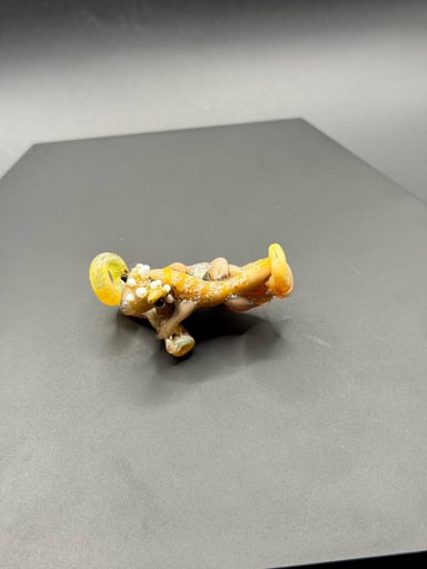 Preview pic of Bearded dragon on a branch pendant, lizard