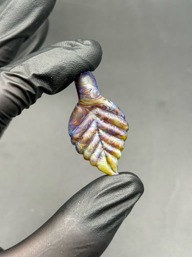Preview pic of Leaf pendant