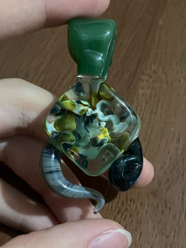 Preview pic of Dual horn pendy