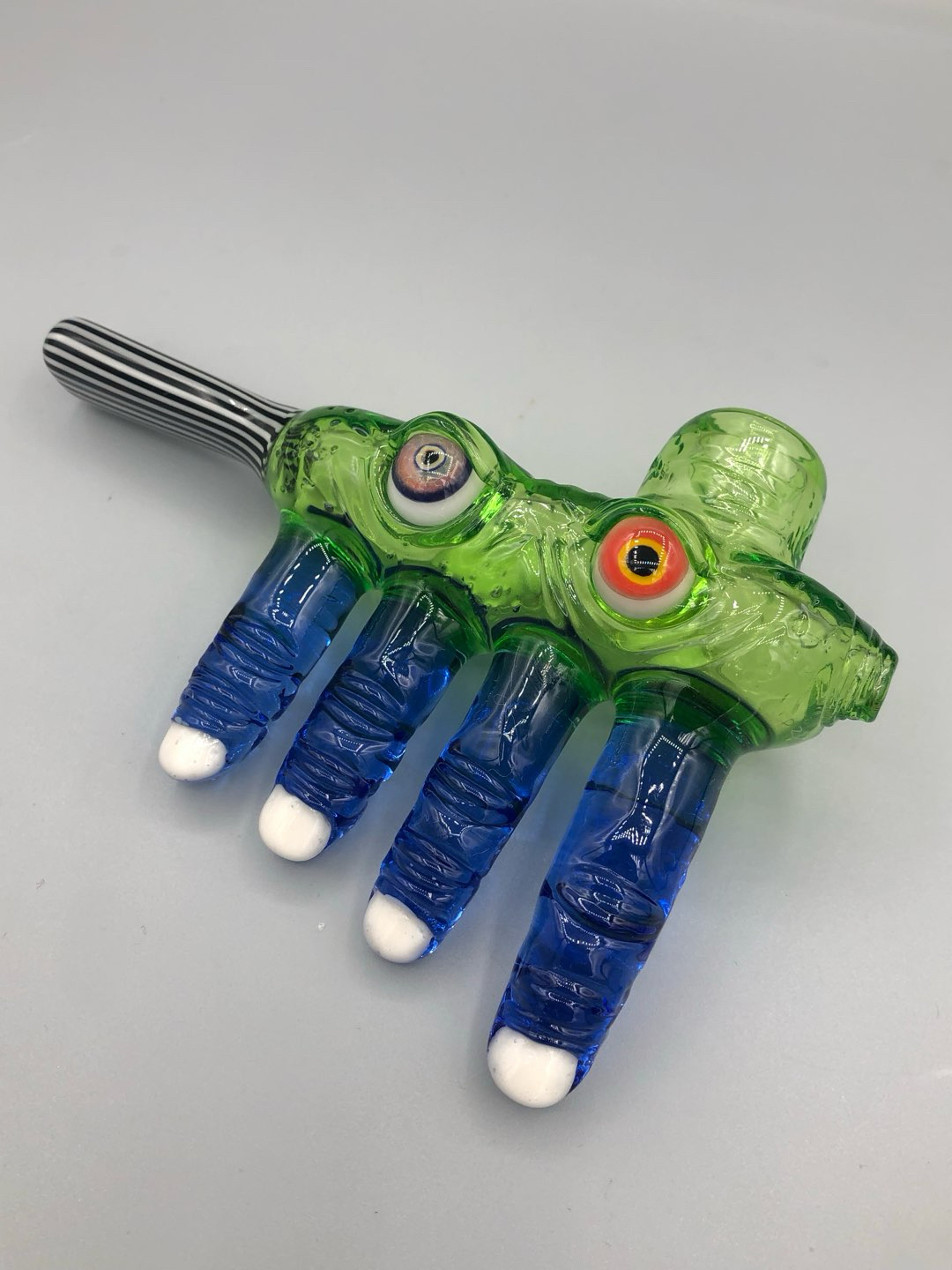 Preview pic of Ouckick Demo Finger Pipe | 2020