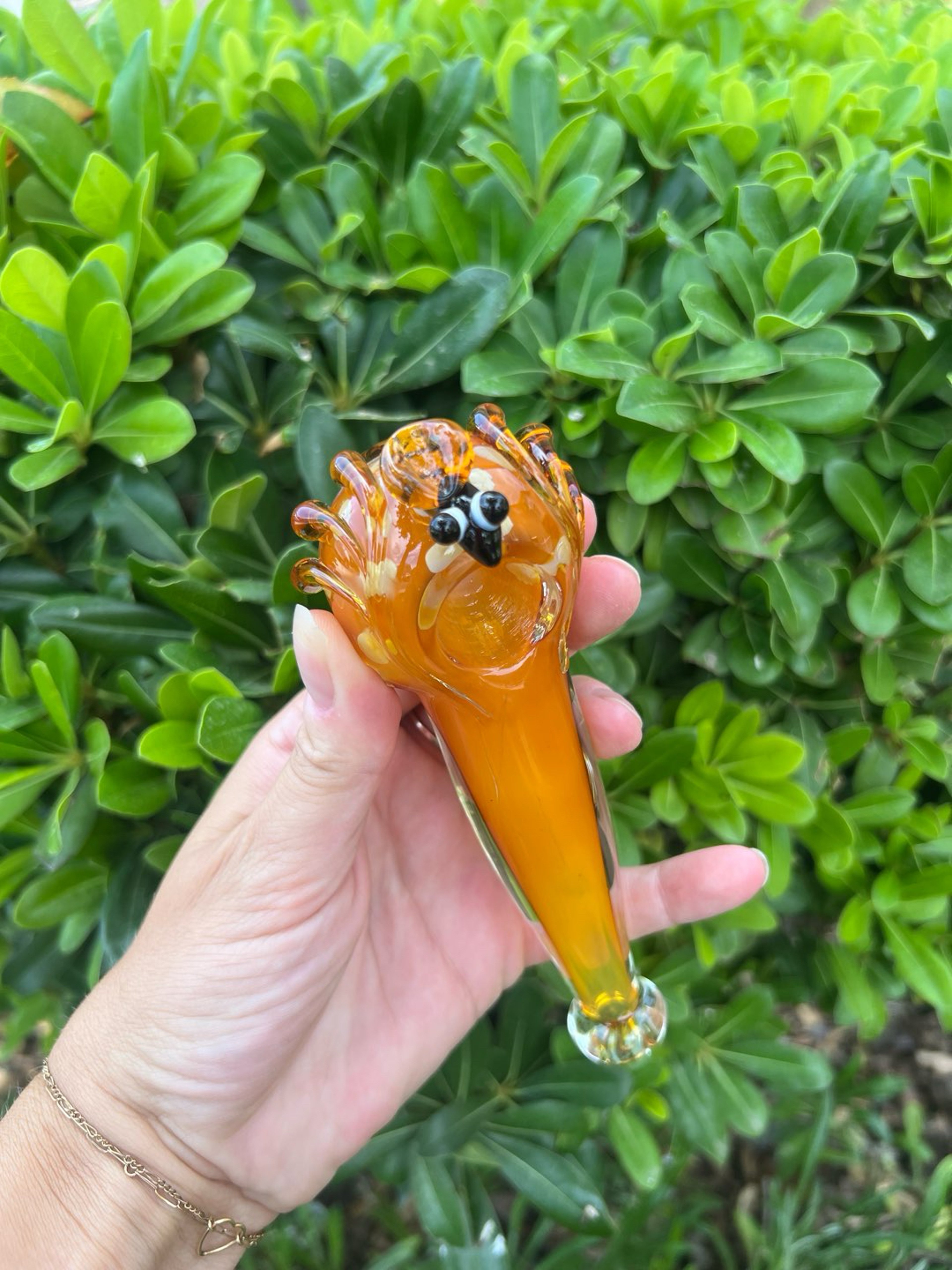 Preview pic of Beehive Amber Glass Hand Pipe