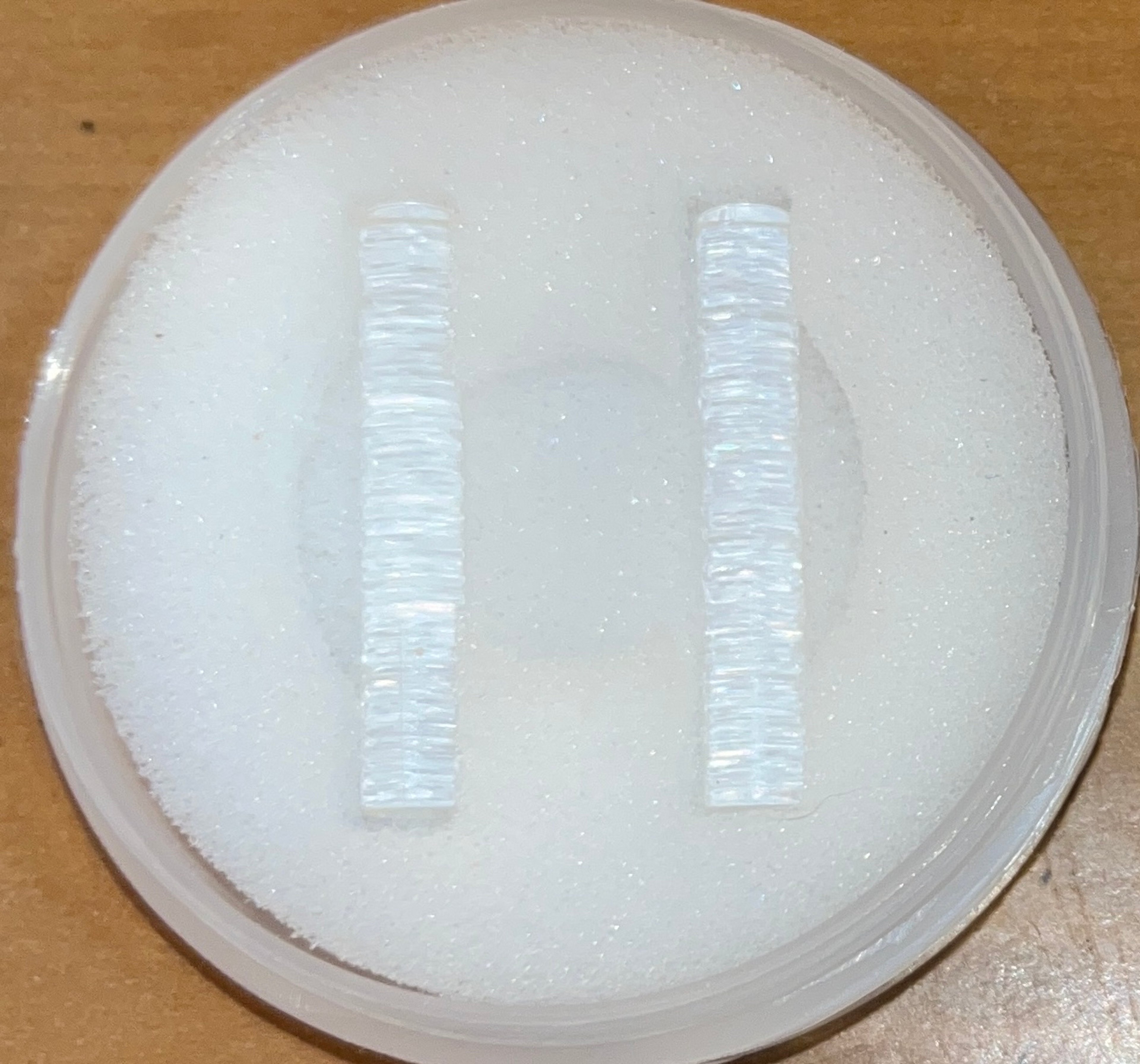 Solid quartz pillars image 0