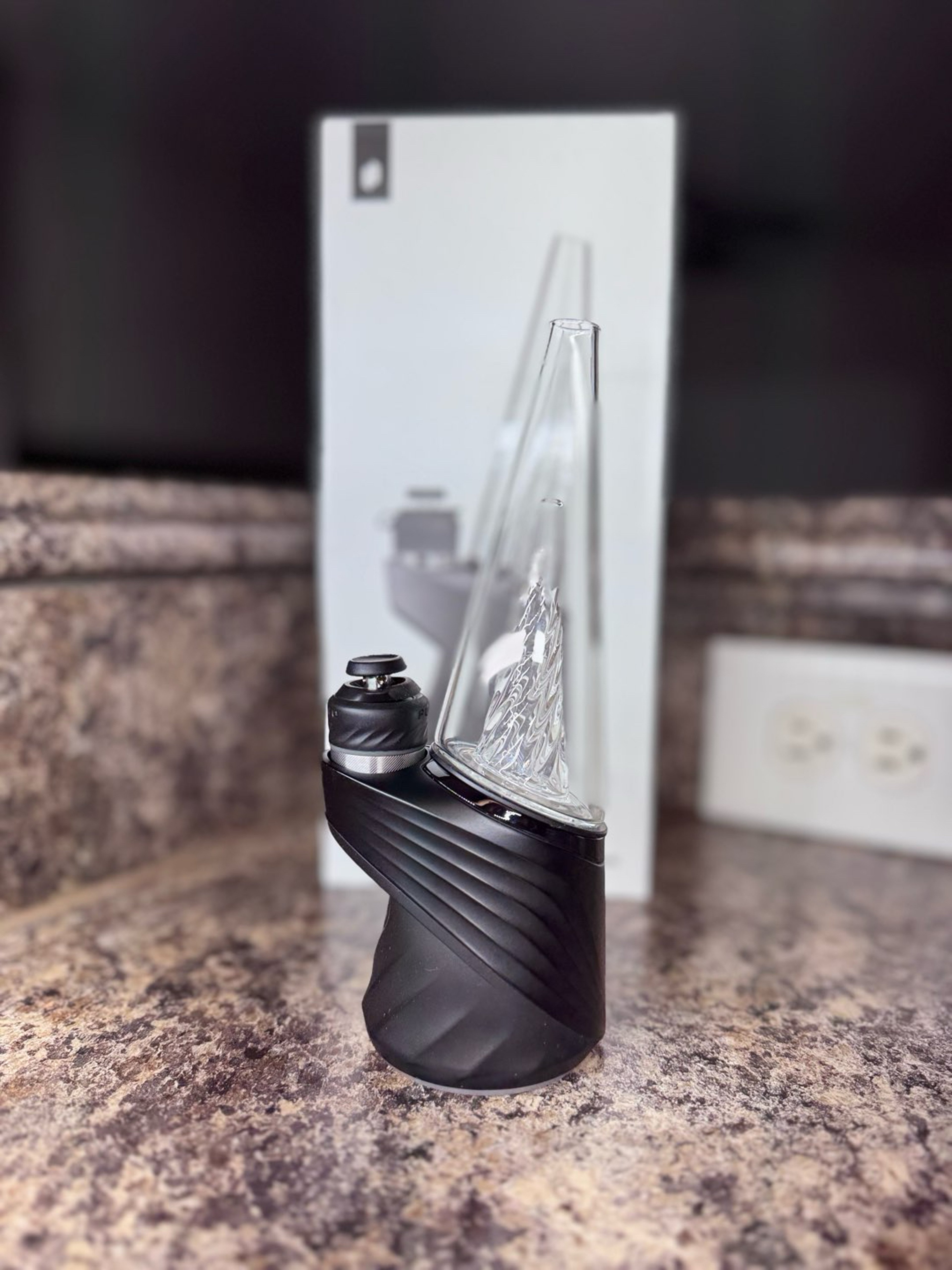 Preview pic of PuffCo Peak Pro