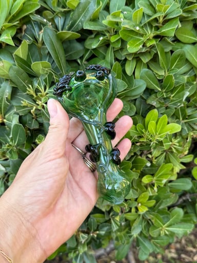 Preview pic of Green Ivy Glass Hand Pipe