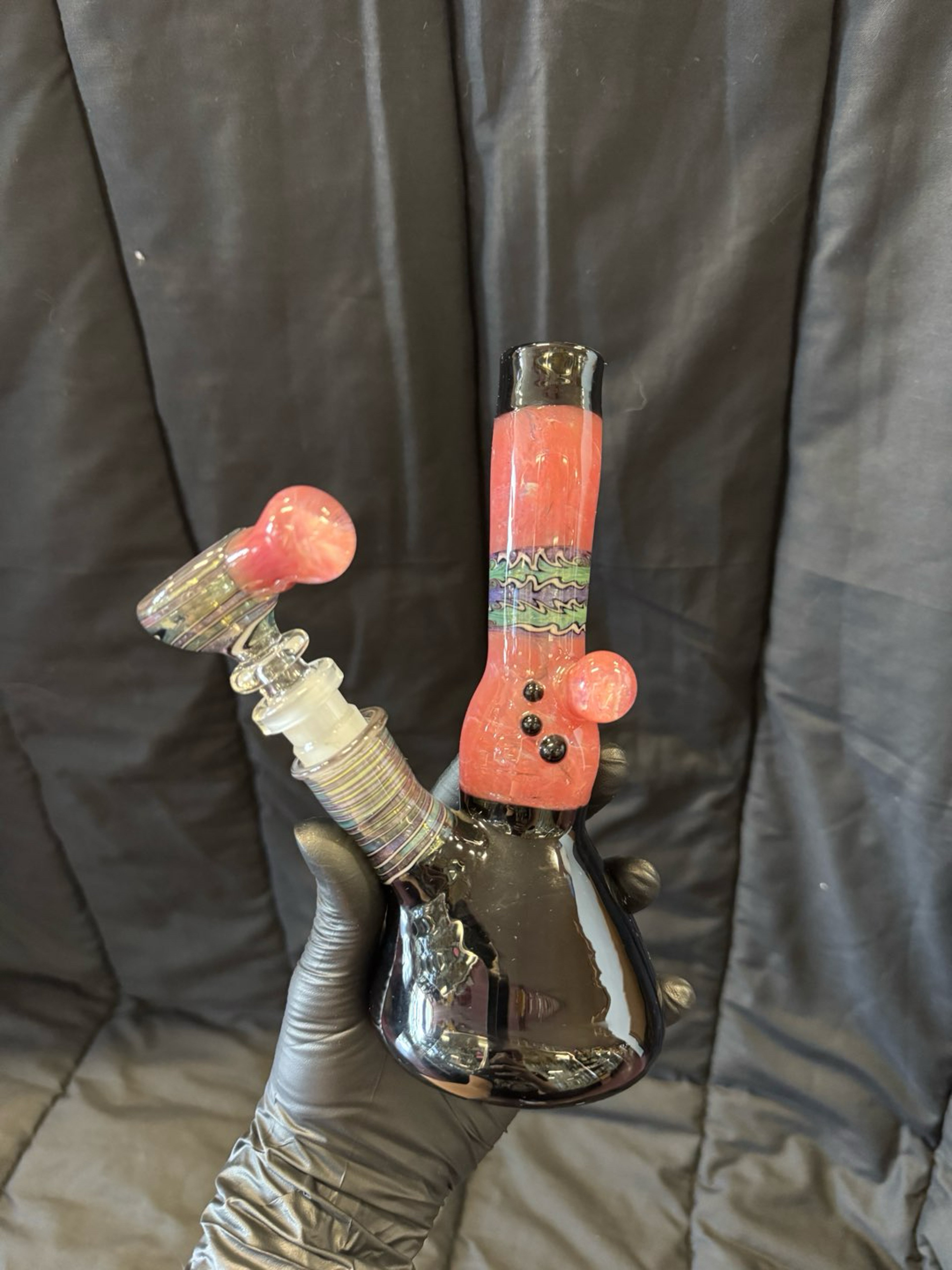 Preview pic of Pink/Black Beaker