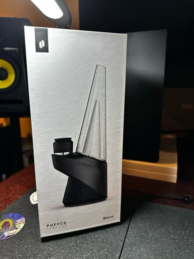 Preview pic of Puffco Peak Pro with 3DXL chamber