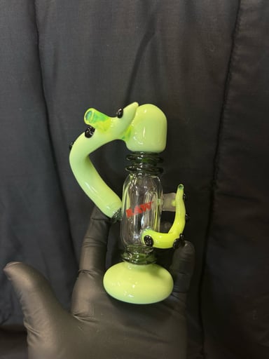 Preview pic of Raw Heady Glass Cone Bubbler
