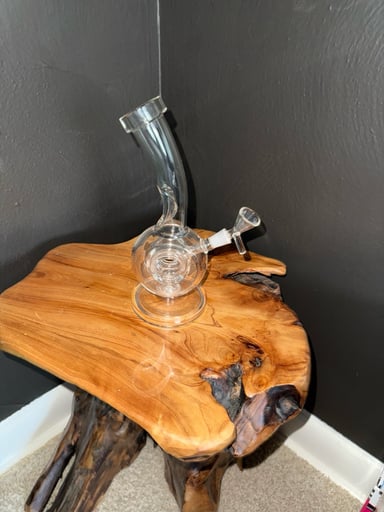 Preview pic of MJ Arsenal bong