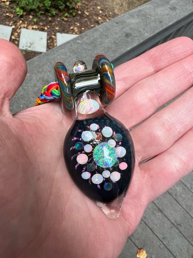 Preview pic of Justin Carter 21 opal pendant