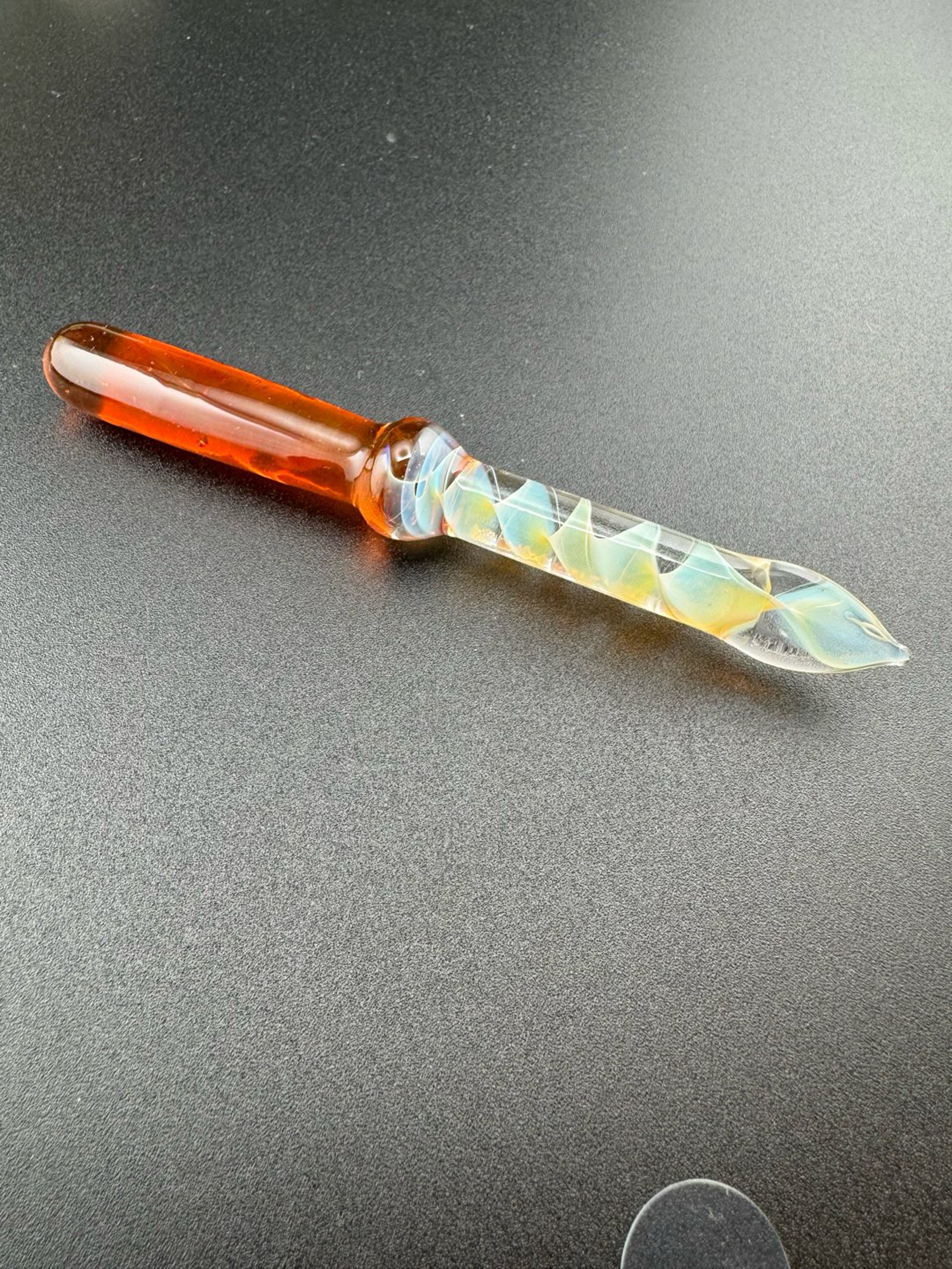 Preview pic of Fume and molten aura glass Dabber