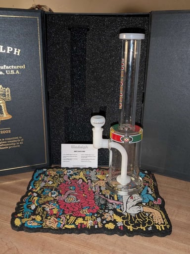 Preview pic of Illadelph Danklin Bubbler