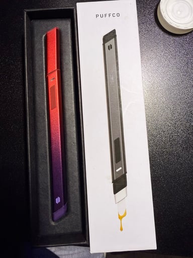 Preview pic of Limited edition horizen red Puffco hot knife