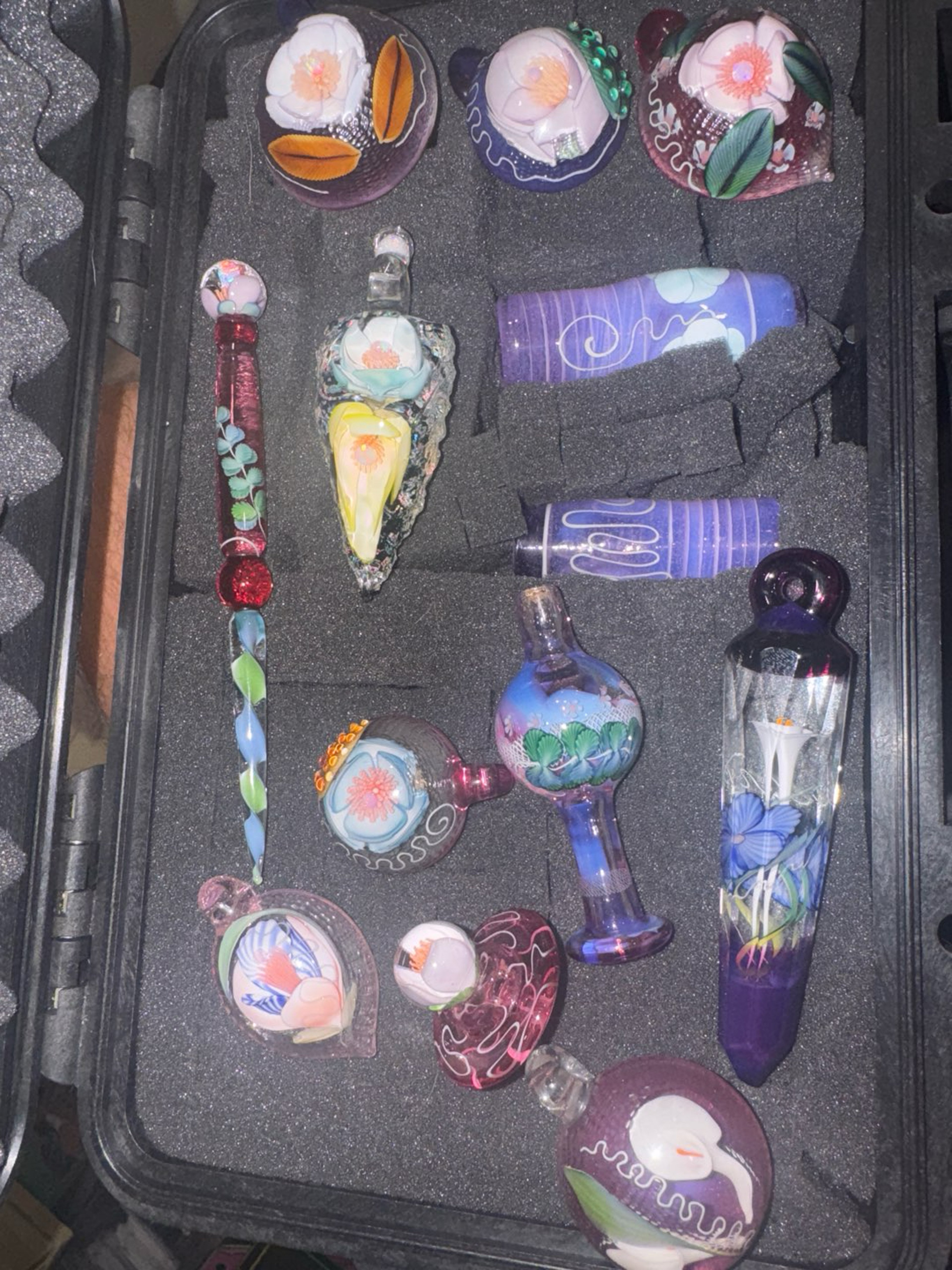 Preview pic of Delong Glass Lot For Sale