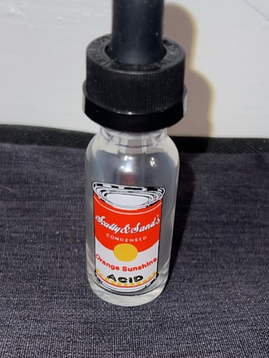 Preview pic of Dropper bottle Wookerson lotcomedy