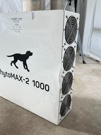 Preview pic of Black dog phytomax 2 1000 full spectrum led professional grow light