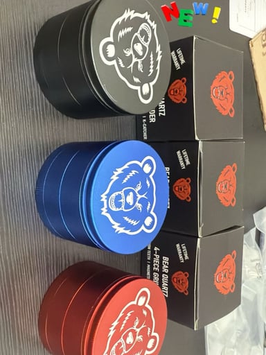 Preview pic of Bear Quartz grinders brand new