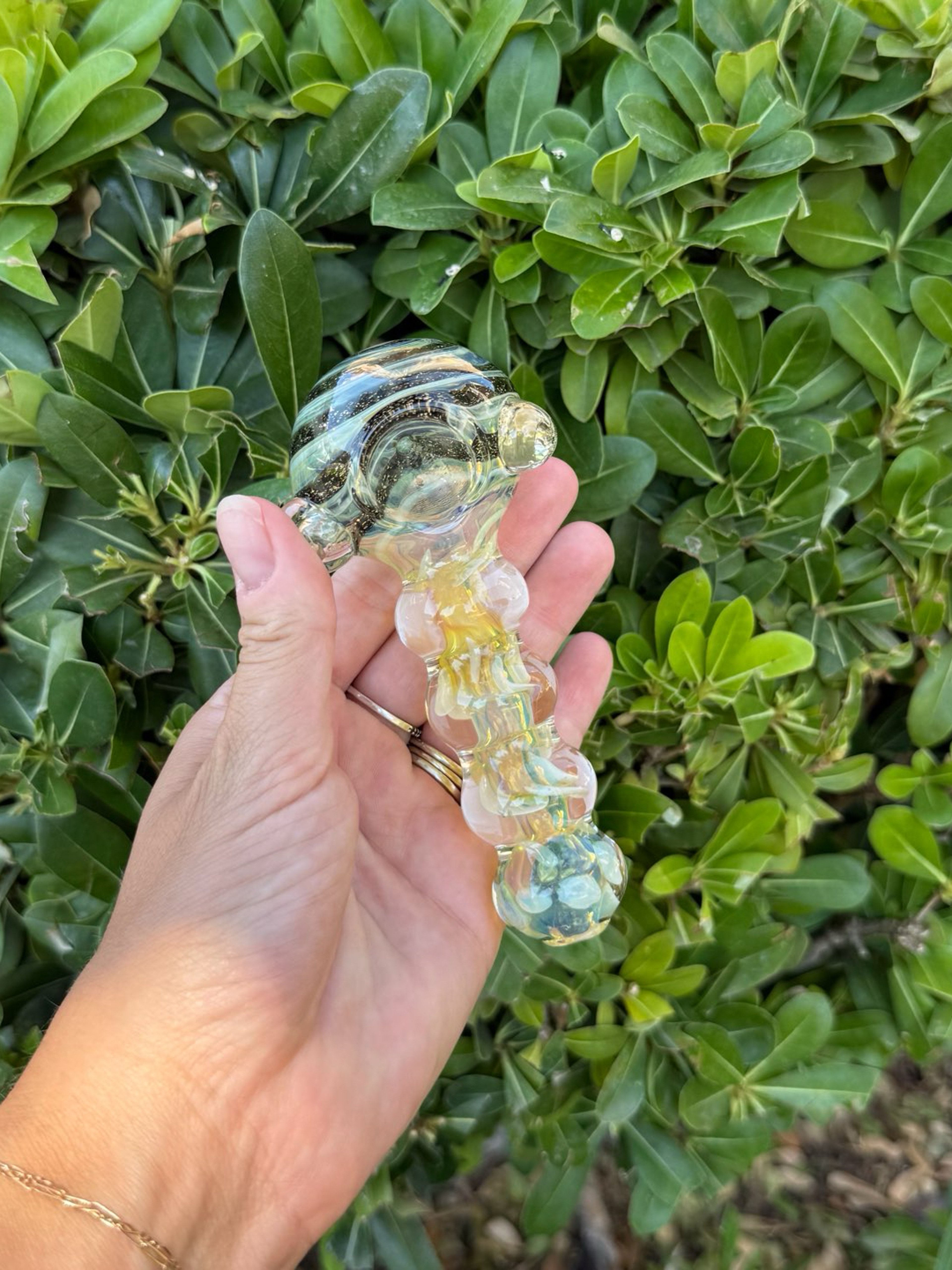 Preview pic of Dicro Swirl Fumed Glass Hand Pipe