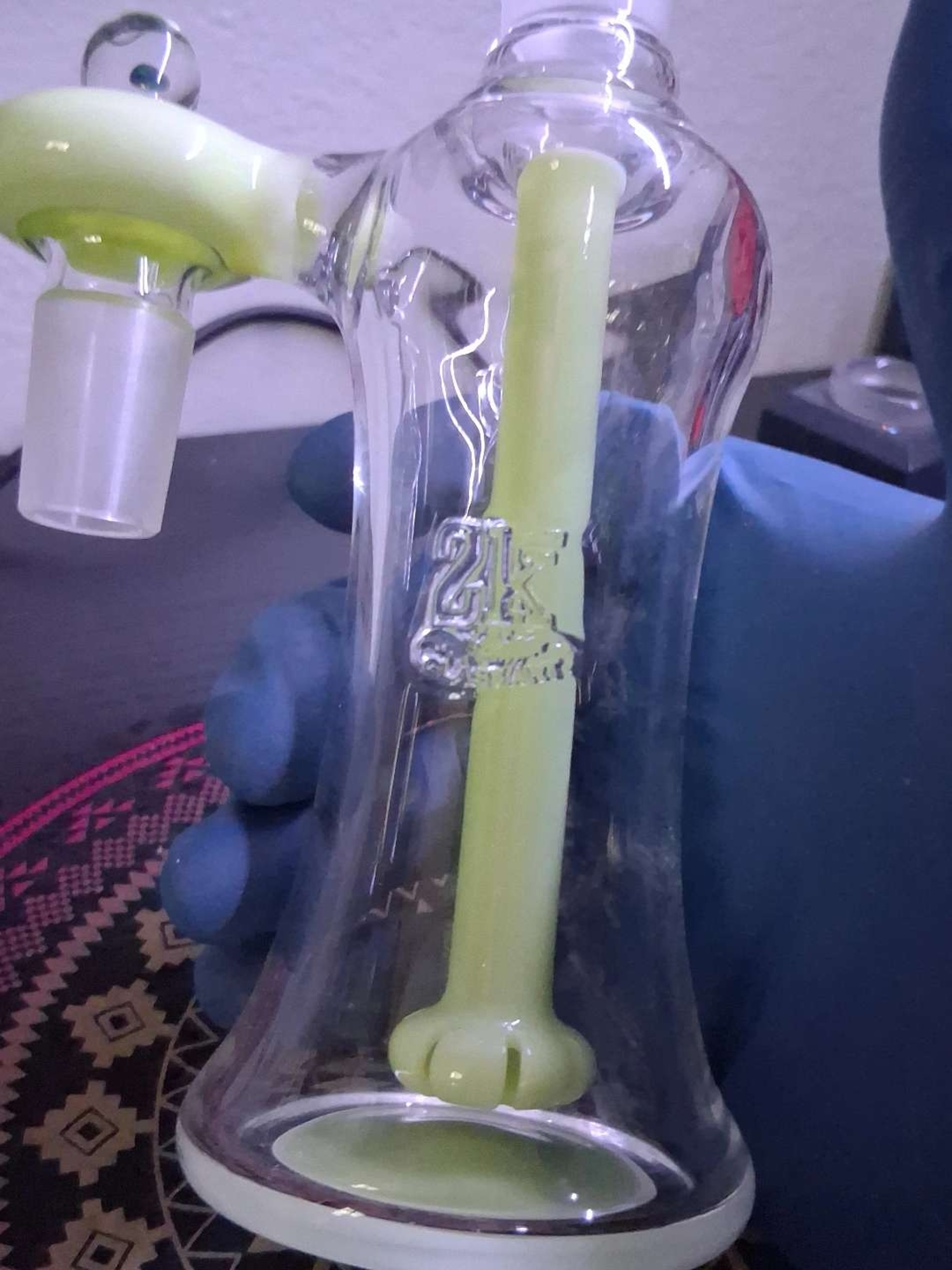 Preview pic of 2kGlassart AC Featuring a Millie